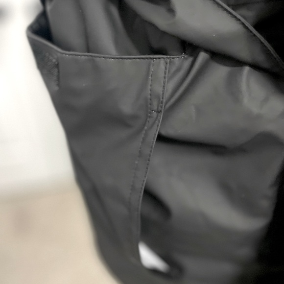 Weatherproof - Vintage Hooded Rain Jacket - Black - Medium - Picture 8 of 9